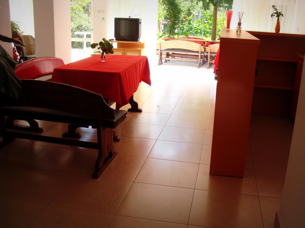 Veda Guest House Pomorie Kültér fotó