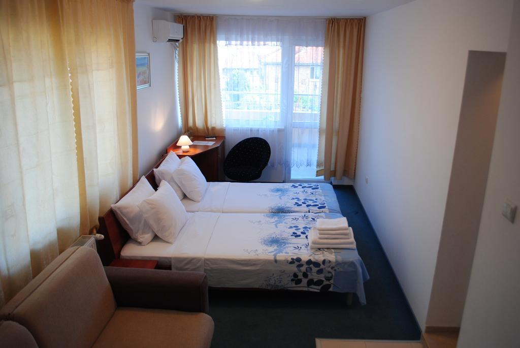 Veda Guest House Pomorie Kültér fotó