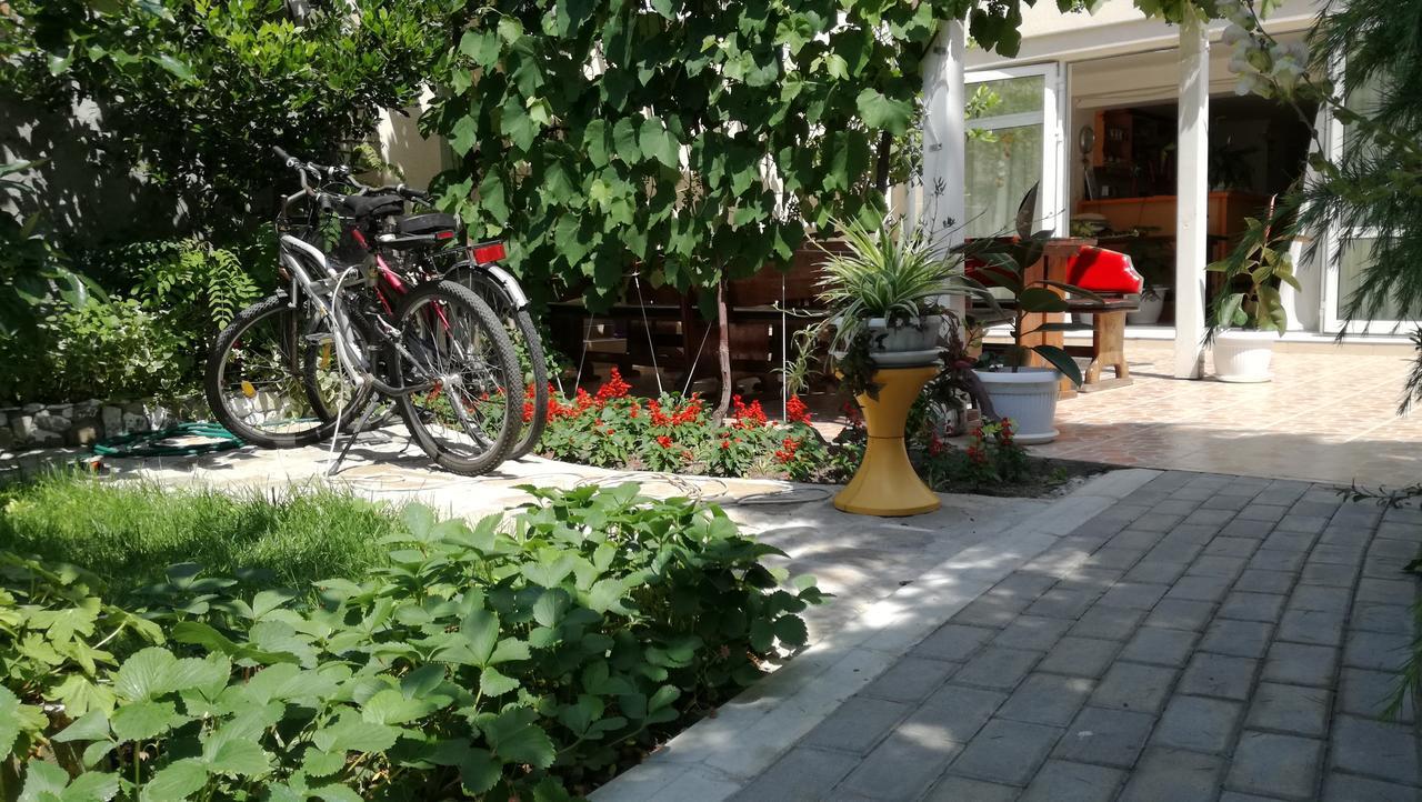 Veda Guest House Pomorie Kültér fotó